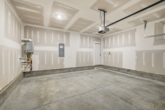 Building Photo - 8440 Mulberry Wy