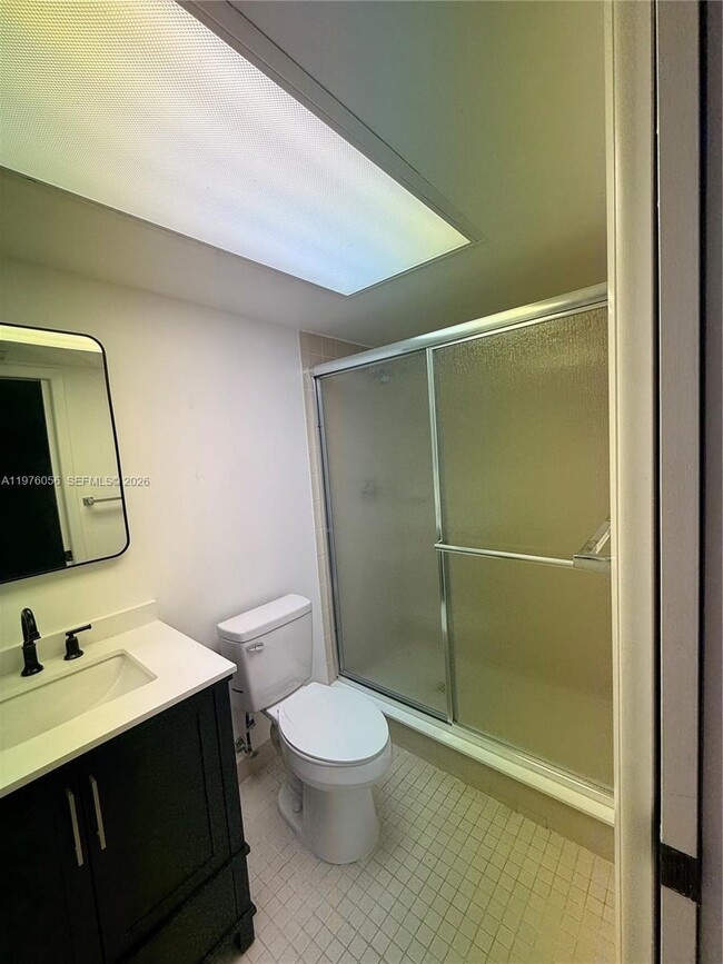 Building Photo - 5130 Las Verdes Cir