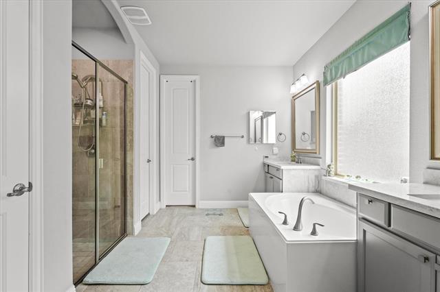 Building Photo - 352 Long Meadow Way