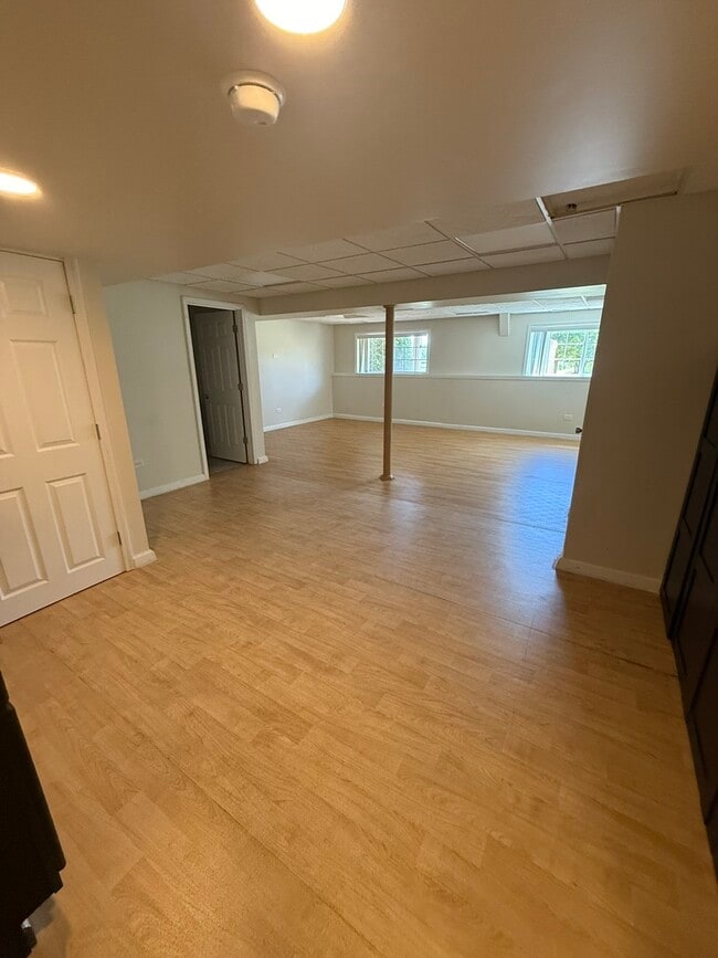 Building Photo - 2856 Henley Ln