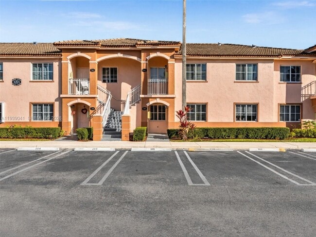 Building Photo - 1271 SE 28th Ct