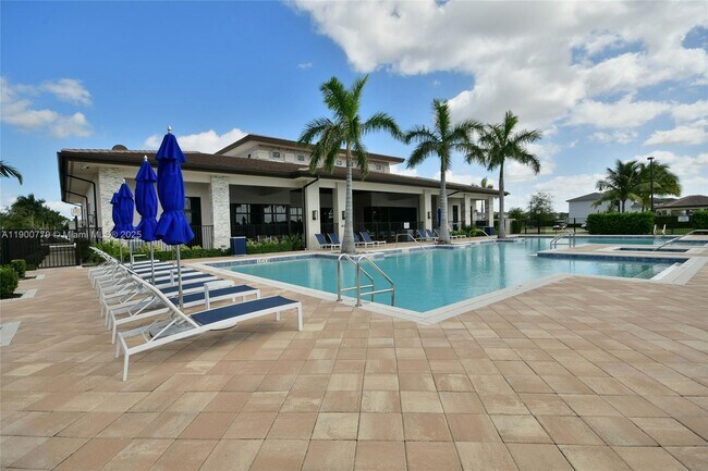 Building Photo - 4221 SW 178th Ave