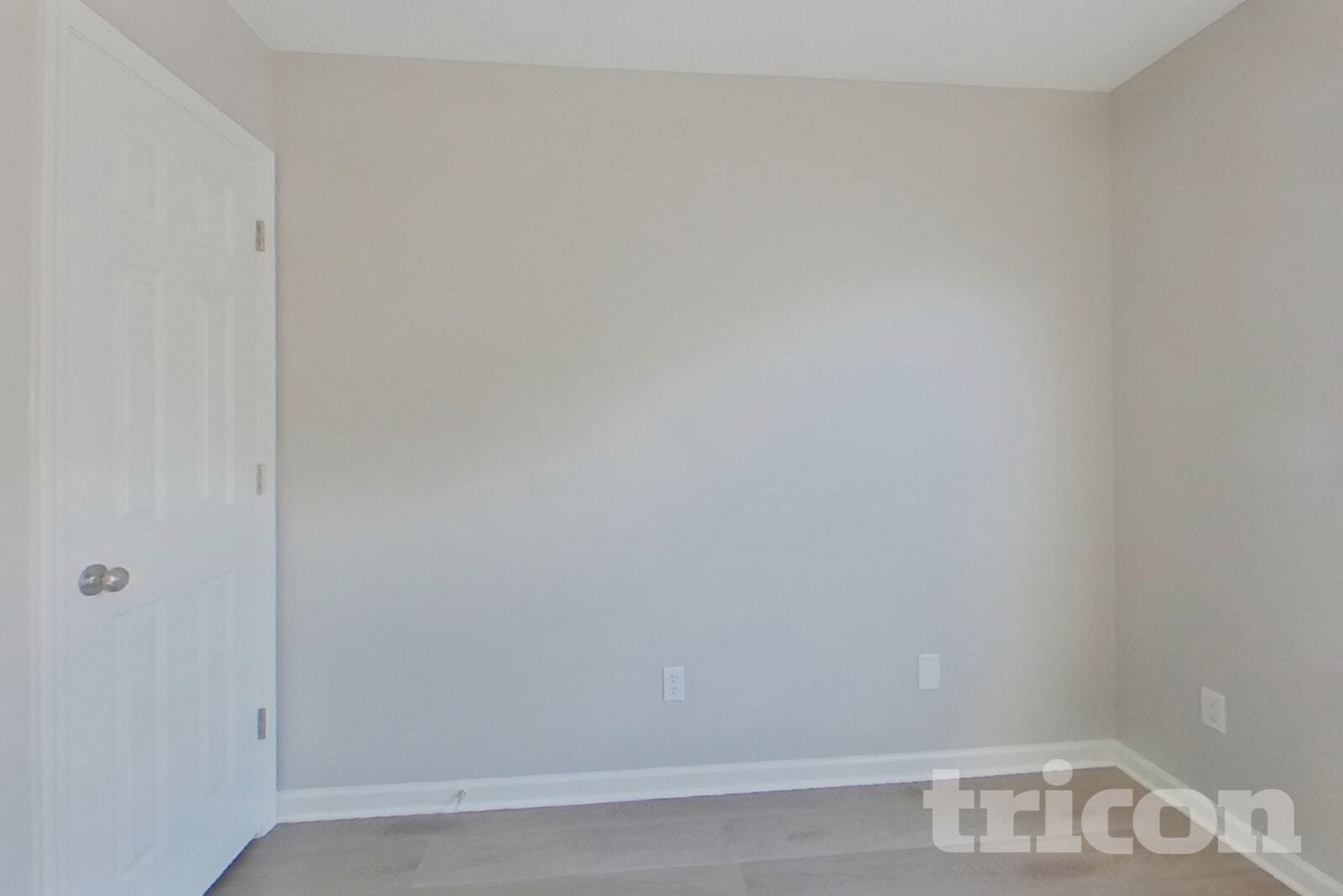 Building Photo - 2425 Saluda Dr