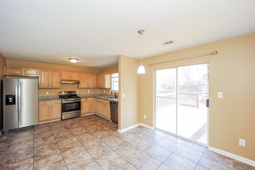 Building Photo - 5748 Chisolm Trail