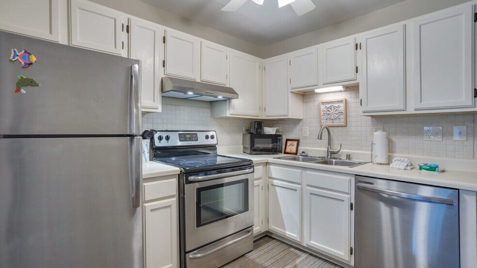 Building Photo - 239 Beach City Rd