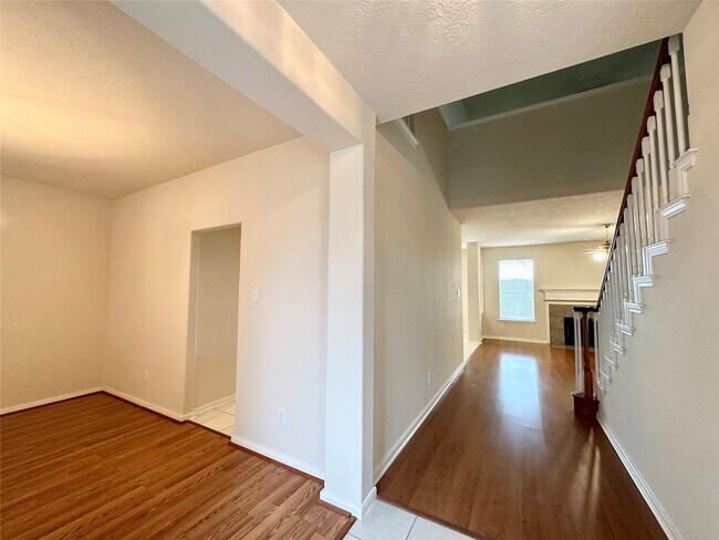 Building Photo - 12938 Deer Sage Ct