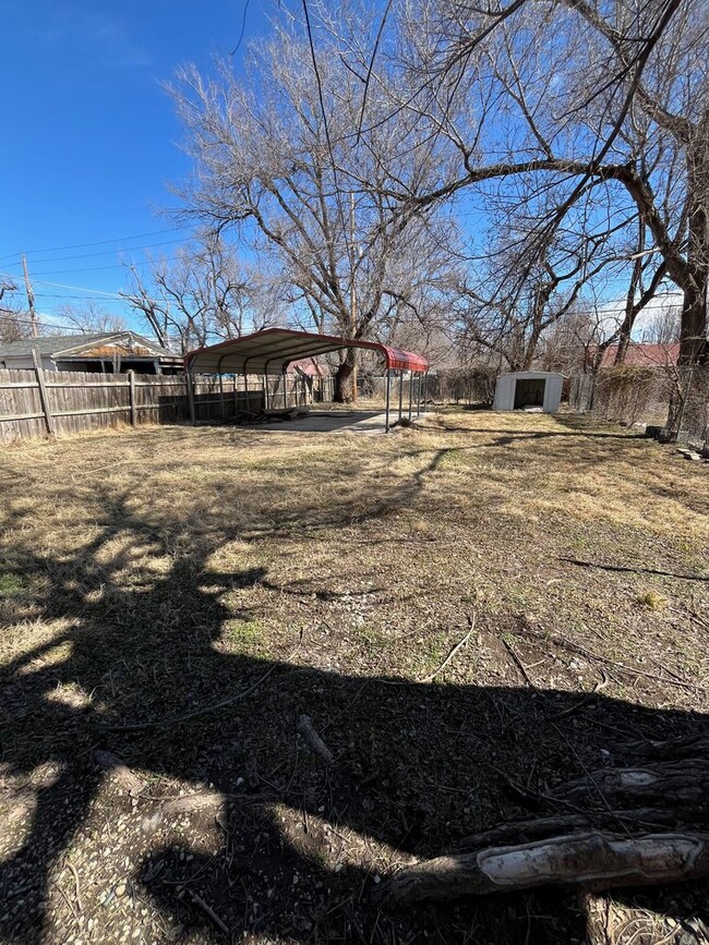 Building Photo - Charming 4-bedroom 1-bath home