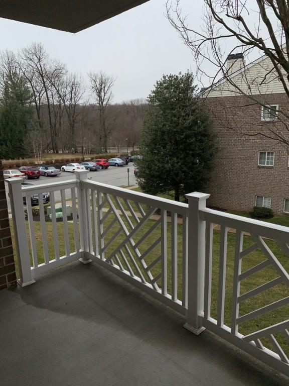 Building Photo - 6 Bandon Court, Unit 202