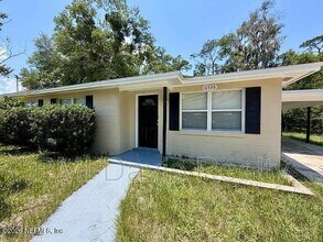 Building Photo - 10726 Merida Dr