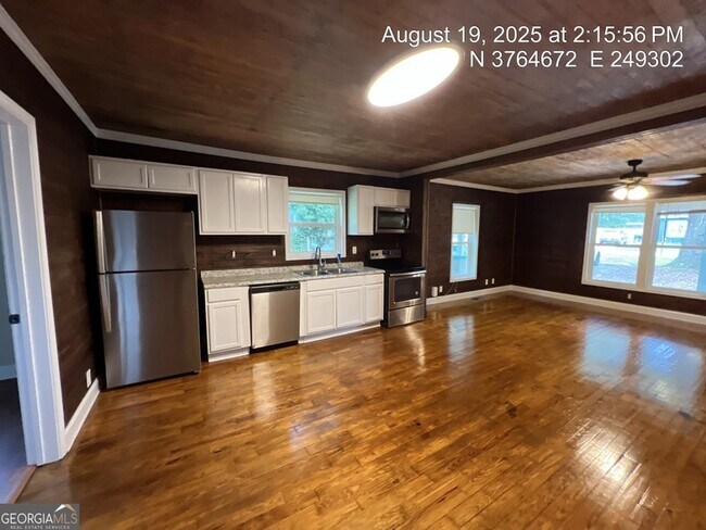 Building Photo - 186 Georgia Ave