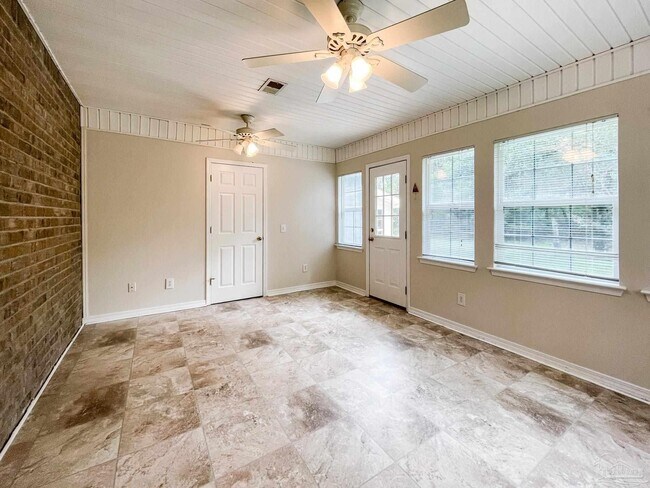 Building Photo - 2533 Jibe Dr