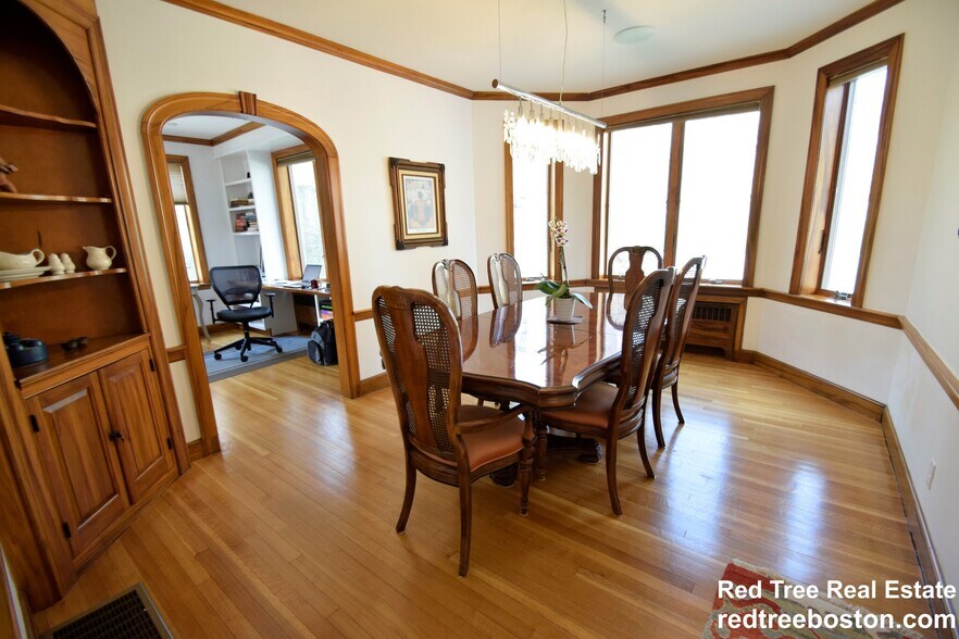 Building Photo - 75 Somerset Rd