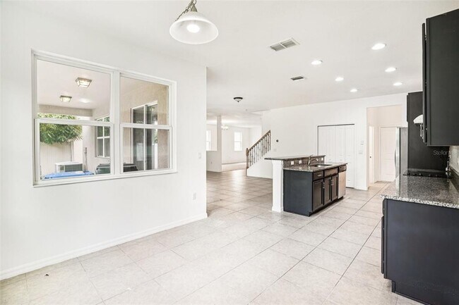 Building Photo - 1211 Canyon Oaks Dr