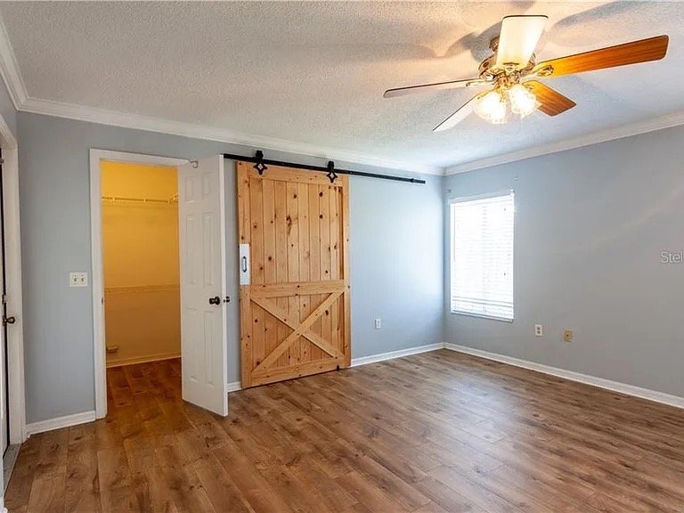 Building Photo - 505 Woodview Dr