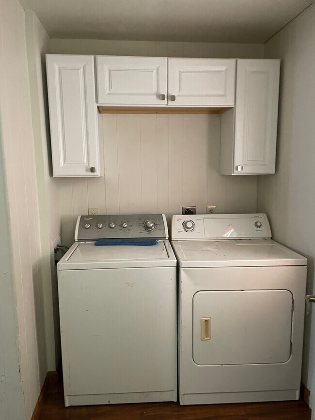 First Floor Laundry - 197 S 6th St