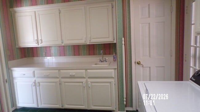 Building Photo - Fantastic home located in Wyatt Acres