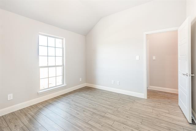 Building Photo - 630 Crystal Lk Ln