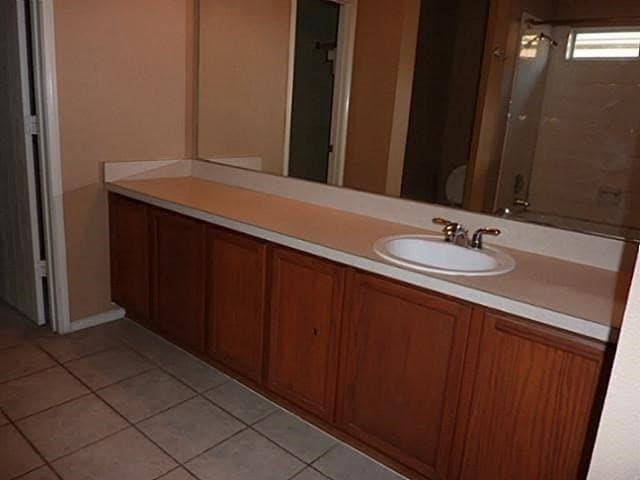 Building Photo - 111 Waterford Dr