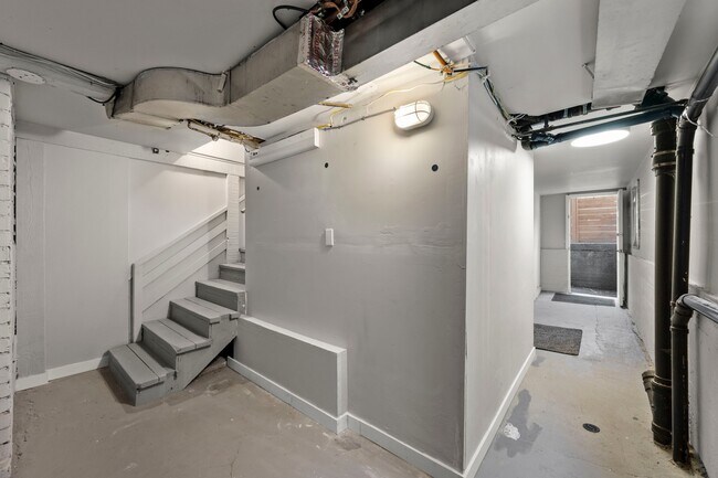 Building Photo - 4525 5th Ave NE