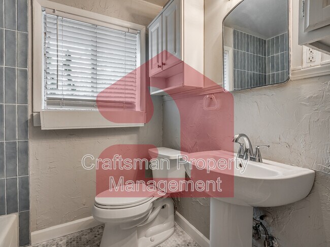 Building Photo - 2915 NW 72nd St