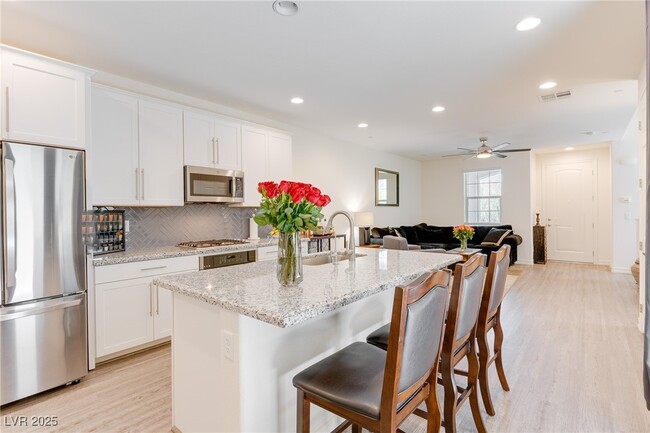 Building Photo - 60 Kimberlite Dr