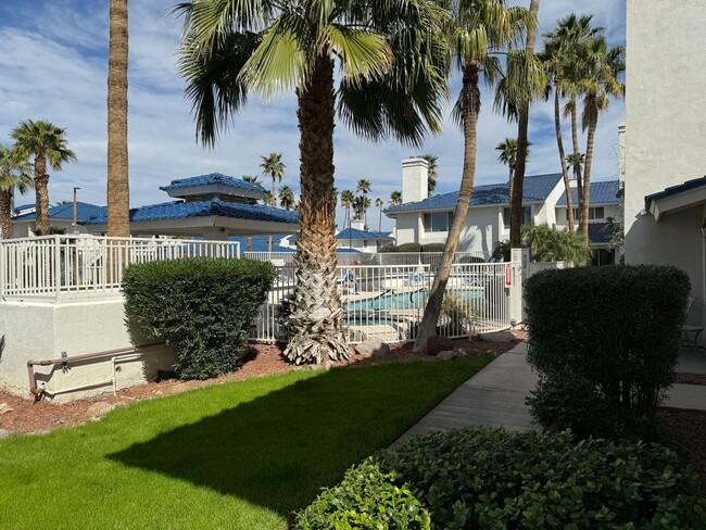 Building Photo - Furnished 2 BR Condo w/ Utilities Boat Dock, Marina, Garage -Roadhaven Marina Avail June-Dec, May...