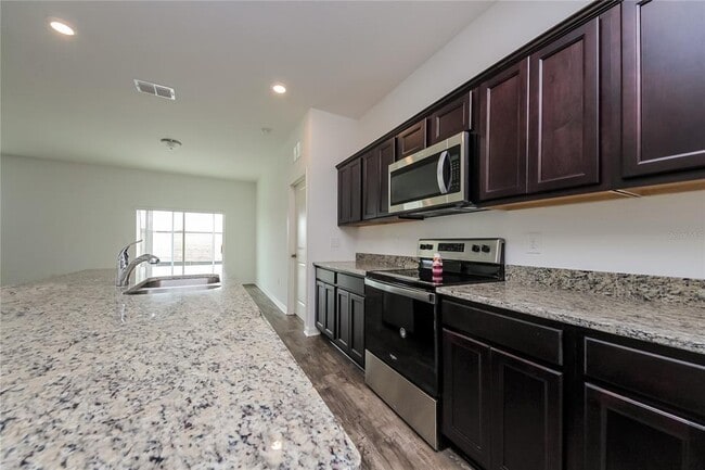 Building Photo - 1009 Hidden Dr