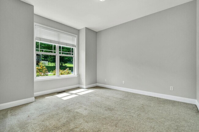 Building Photo - 955 Dodie Dr