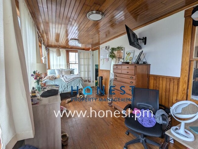 Building Photo - 20 Academy St