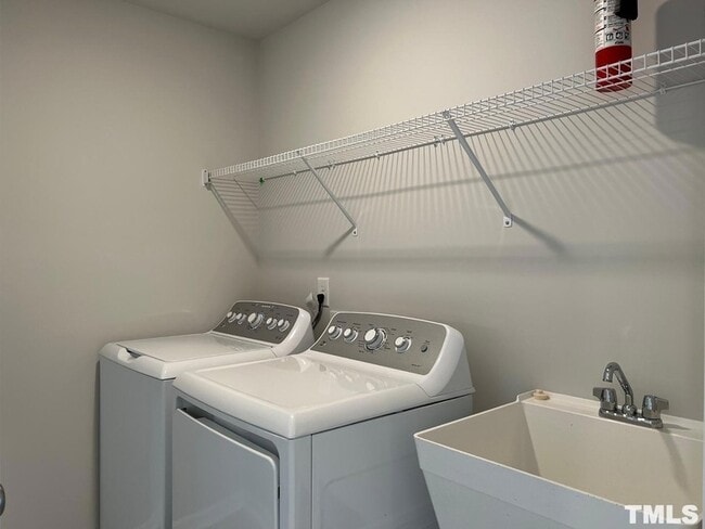 Building Photo - 4404 Olde Waverly Wy