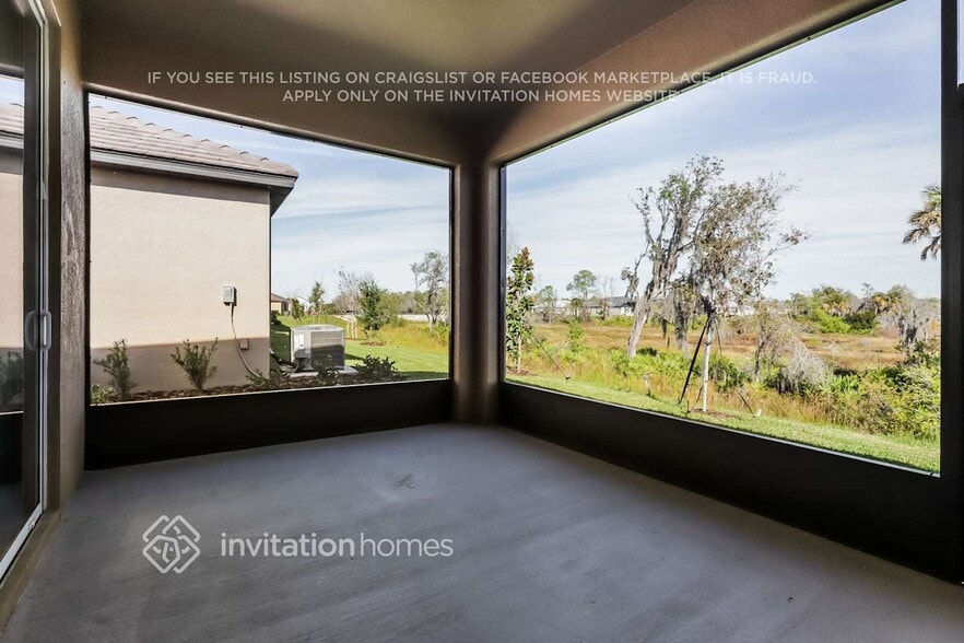 Building Photo - 14204 17th Ct E