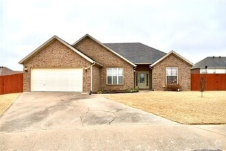 Building Photo - 1101 Shiraz Dr