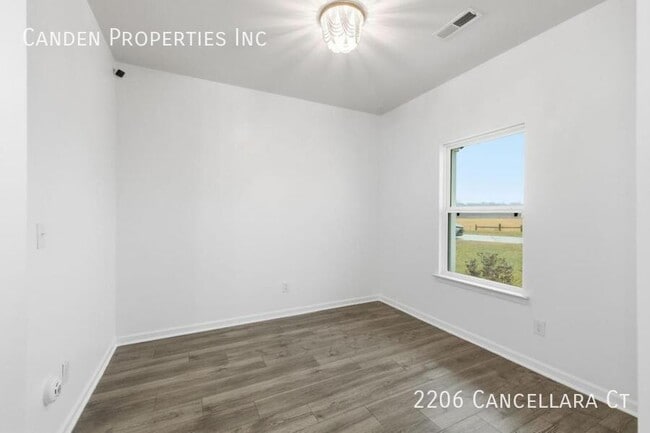 Building Photo - 2206 Cancellara Ct