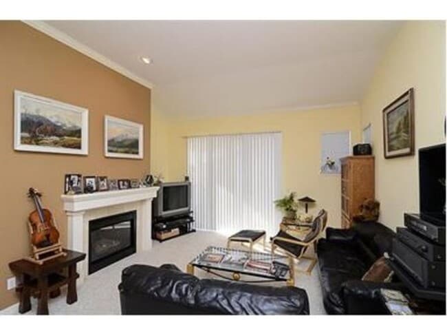 Building Photo - 2 bedroom 2 bathroom in Turtle Creek