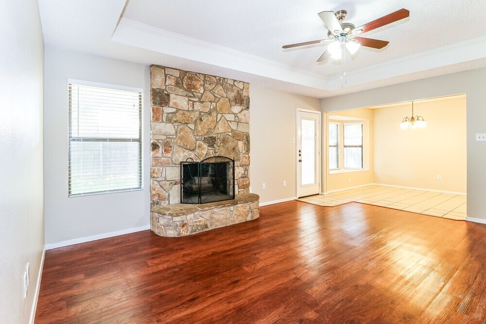 Building Photo - 6214 Lotus Dr