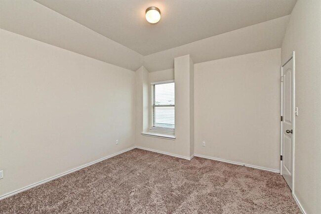 Building Photo - 20133 Navarre Terrace