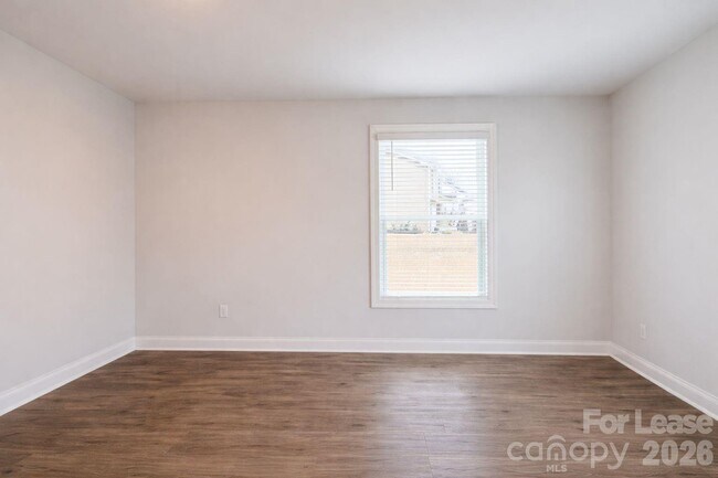 Building Photo - 1211 Ashe Mdw Dr