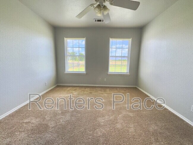 Building Photo - 3605 W Beech