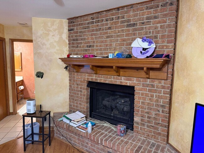 Building Photo - 229 Shea Dr