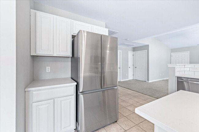 Building Photo - 205 Sonata Cir