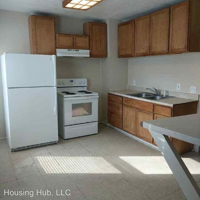 Building Photo - 1825 Emerson Ave N