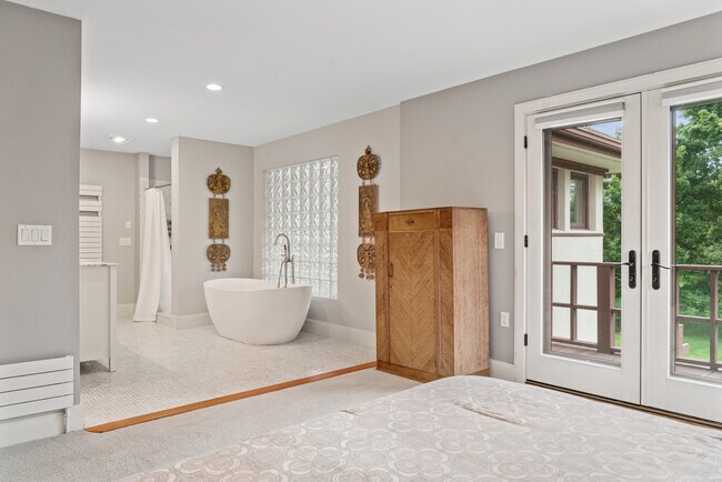 Building Photo - 175 Ruggles Ave