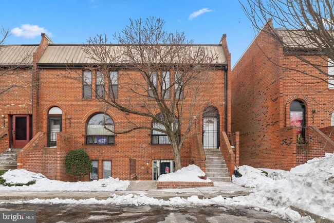 Building Photo - 538 Brummel Ct NW