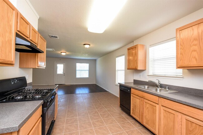 Building Photo - 19014 Prairie Bluff Dr