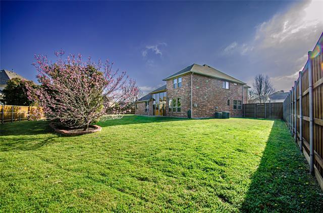 Building Photo - 821 Meadowlark Dr