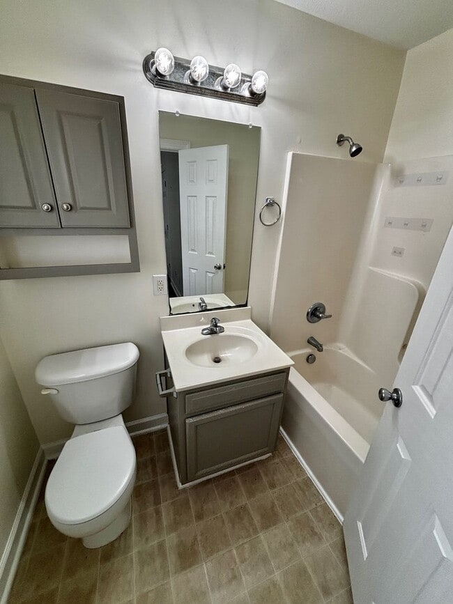 Building Photo - 3 Bedroom, 3 Bathroom Townhome in Carolina Forest!