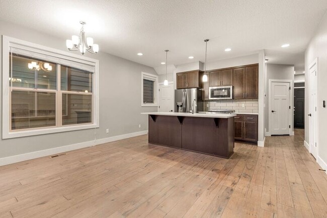 Building Photo - 7898 SW Capitol Hill Rd