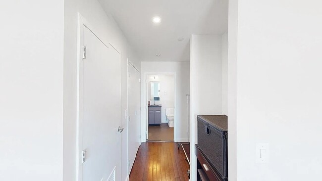 Building Photo - 1215 Astoria