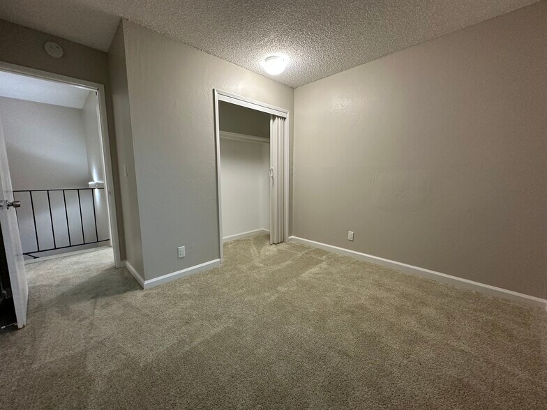 Building Photo - 3685 Cape Cod Ct