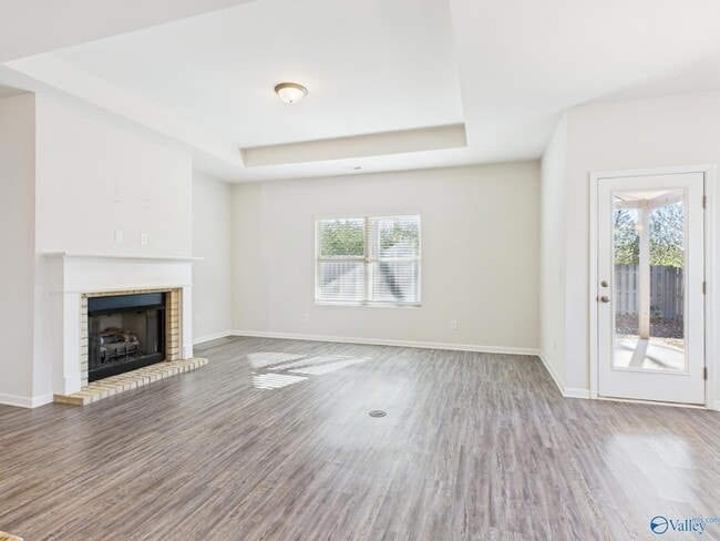 Building Photo - 149 Fernhill Dr NW